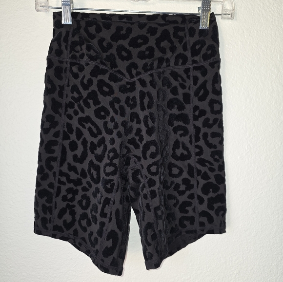Balance Athletica Black Biker Shorts With Velour Cheetah Print, Size Small - Picture 1 of 5